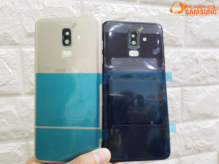 Viền benzen to và nắp lưng Galaxy J8 2018