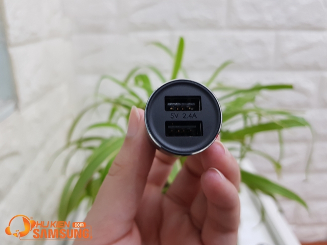 củ sạc điện thoại trên oto Xiaomi Roidmi