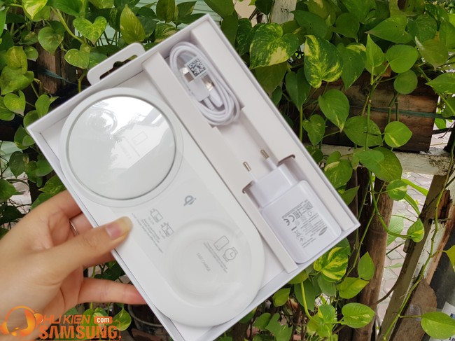 đế sạc đôi S10 Plus giá bao nhiêu