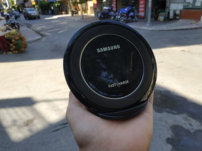 đế sạc nhanh không dây Galaxy S7 chính hãng Samsung