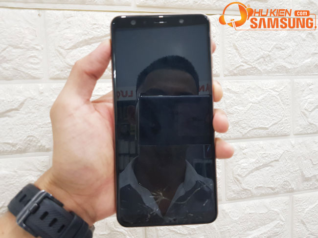 Thay mặt kính màn hình Galaxy A7 2018 chính hãng