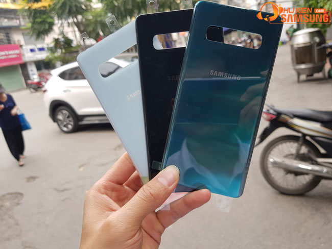 Thay nắp lưng Galaxy S10 Plus chính hãng