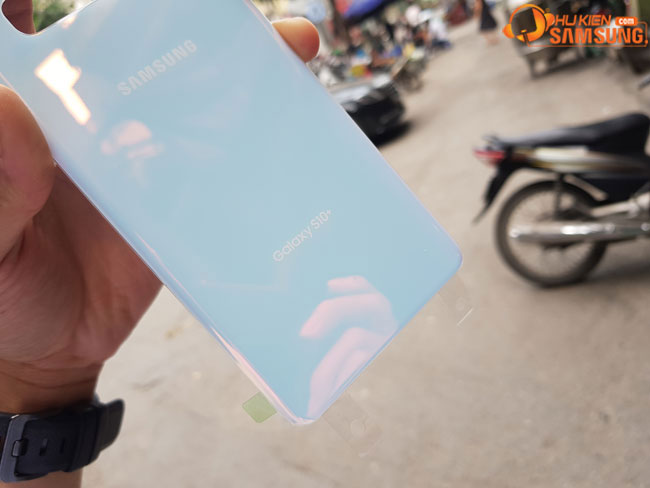 Thay nắp lưng Galaxy S10 Plus chính hãng