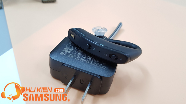 địa chỉ mua tai nghe plantronics legend chính hãng uy tín tại HCM