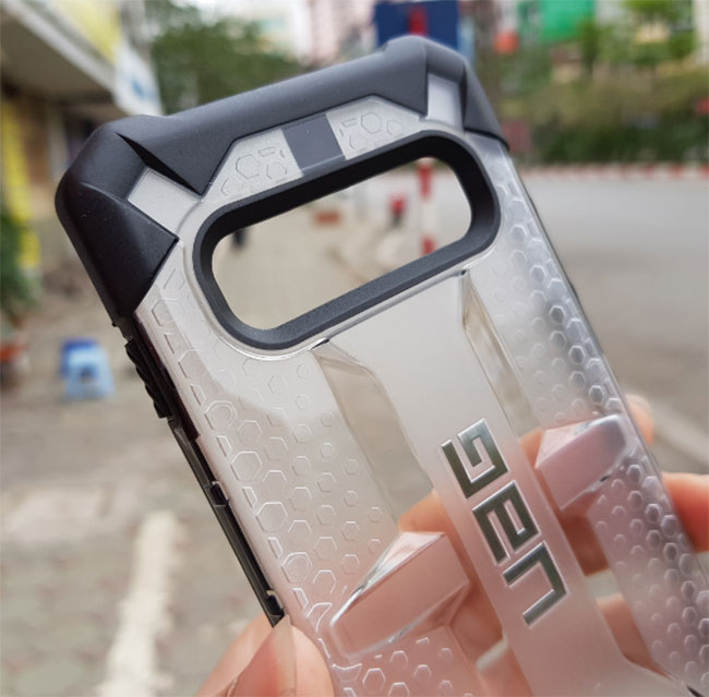 Ốp lưng chống sốc S10 Plus UAG Plasma