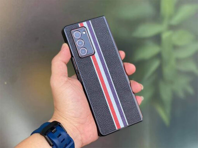 Ốp lưng da Galaxy Z Fold 2 Thom Browne giá rẻ