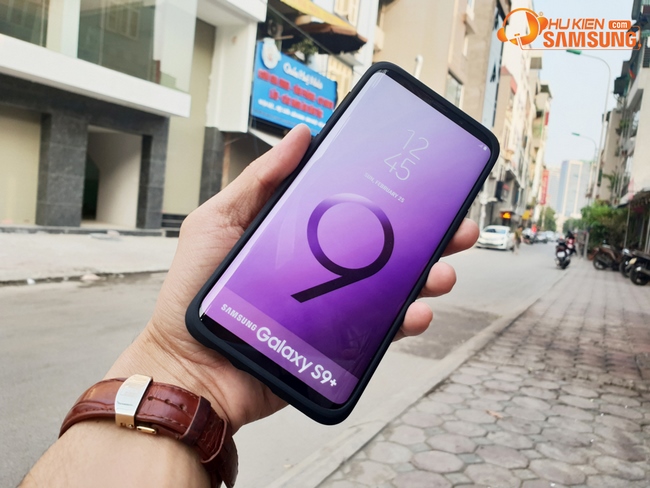 Ốp lưng Galaxy S9 Plus Spigen Rugged Armor CHÍNH HÃNG