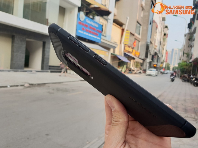 Ốp lưng Galaxy S9 Plus Spigen Rugged Armor CHÍNH HÃNG