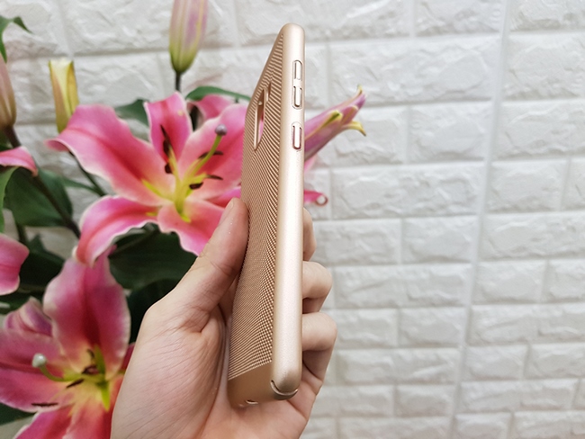 Ốp lưng tản nhiệt Galaxy A8 Plus 