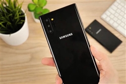 Galaxy Note 10 bị lộ video chính thức trên tàu điện ngầm