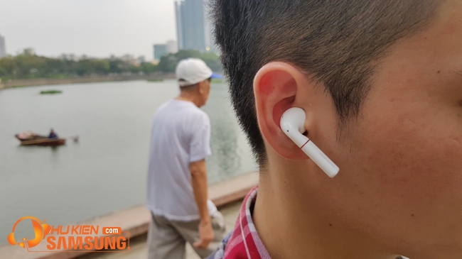 giá tai nghe Huawei Freebuds 2