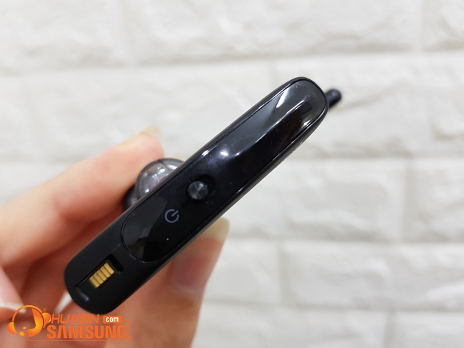 tai nghe bluetooth Plantronics Voyager 5200