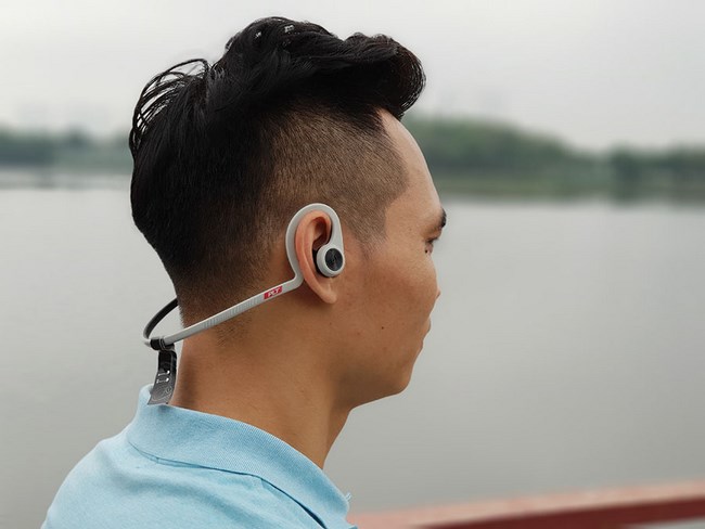 Tai nghe bluetooth Plantronics Backbeat Fit