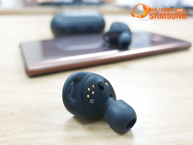 tai nghe Bluetooth samsusng gear icon x 2018