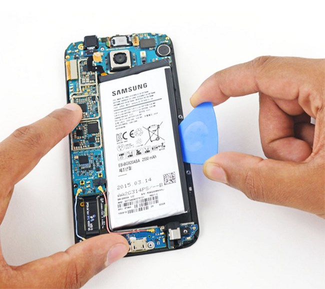 Thay pin Samsung Galaxy S6 tại nhà 