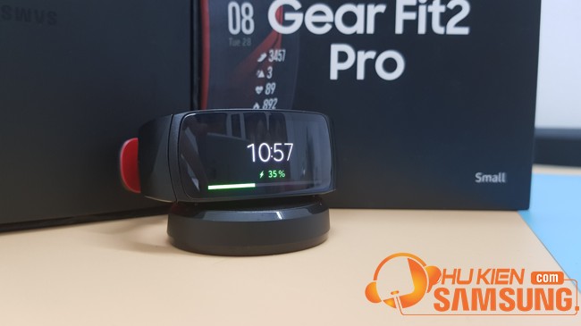 so sánh samsung gear fit 2 pro với samsung fit