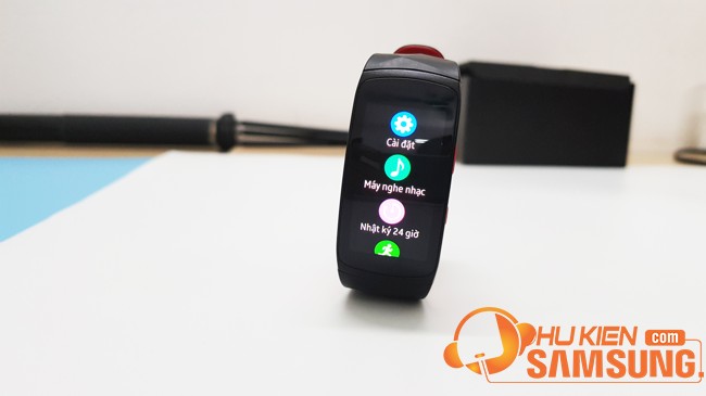 mua vòng đeo tay gear fit 2 giá rẻ HN