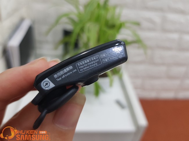 Vòng đeo tay kiêm tai nghe bluetooth Huawei TalkBand B5