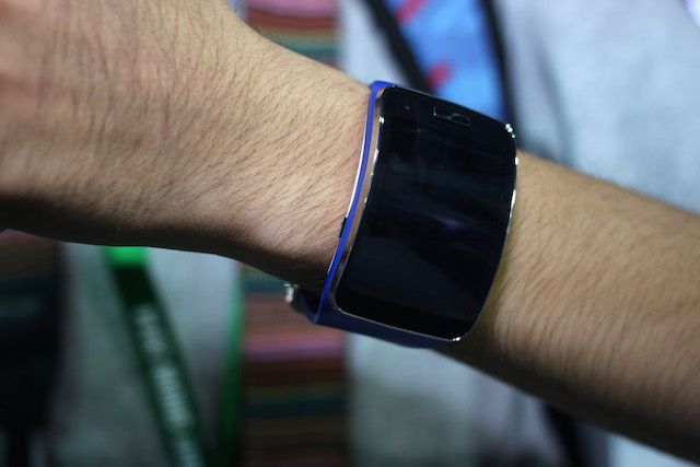 Đồng hồ Samsung Galaxy Gear S - 05