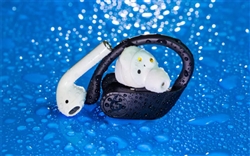 Tai nghe không dây Galaxy Buds hay AirPods chống nước tốt hơn???